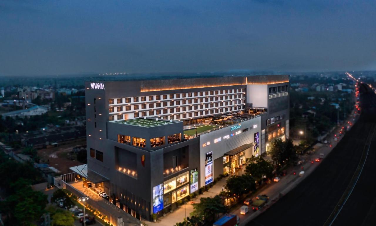 Vivanta Dn Square होटल 5*